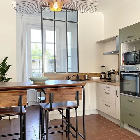 Le Vertigo - Standing - Proche Mairie Apartment